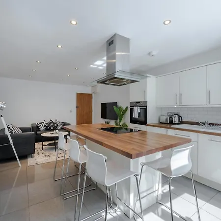 Stylish Two Bedroom Apartment By Central London With Garden Exterior photo